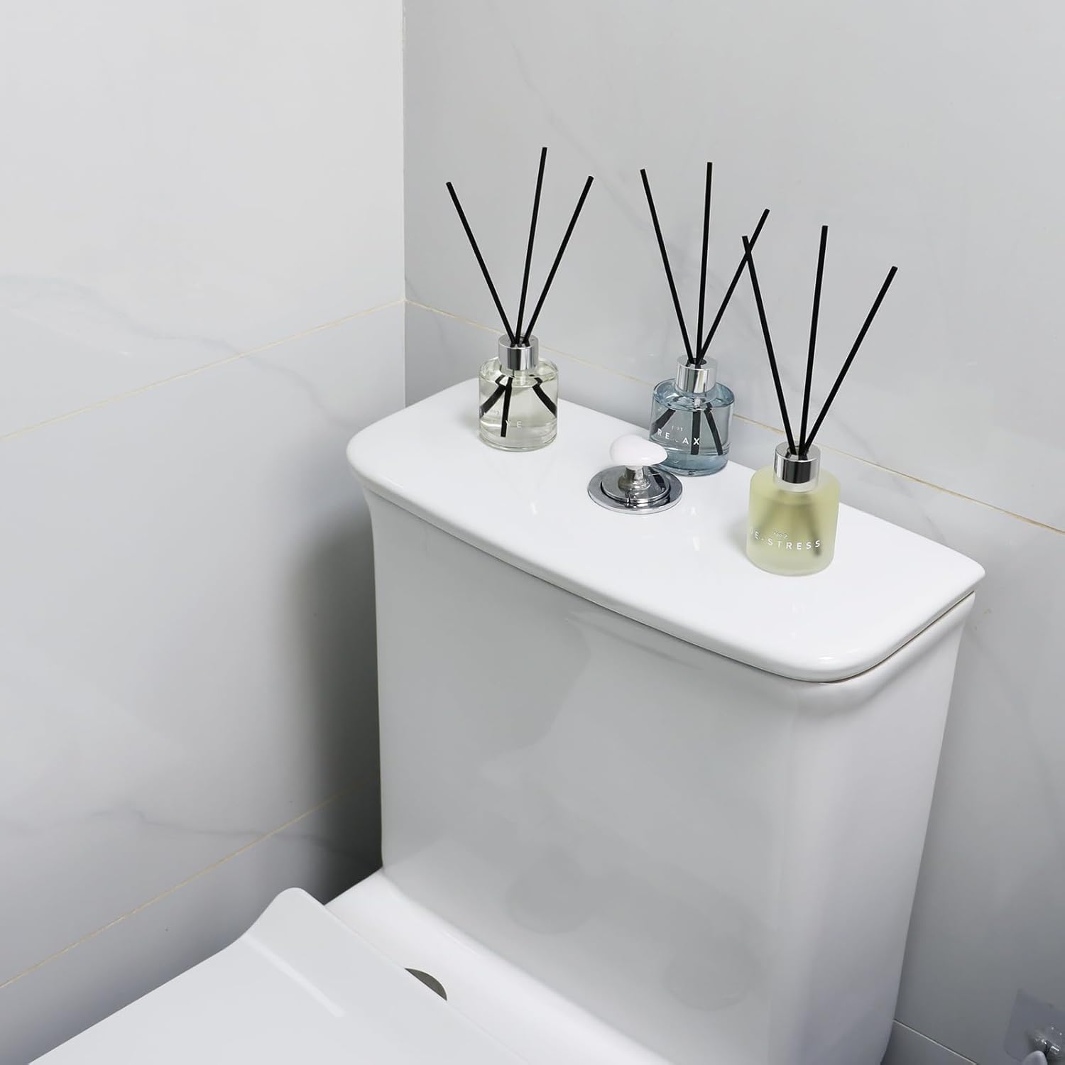 3瓶香氛藤条扩香器 空气清新剂香薰 50 毫升薰衣草茉莉柠檬草香薰套装,含 12 根黑色纤维棒,空气清新剂适用于卧室、浴室、办公室,尺寸为 8.2 x 6.6 x 2.1 英寸