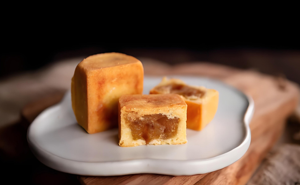 pineapple cake pineapple upside down cake taiwanese snacks chinese mooncakes