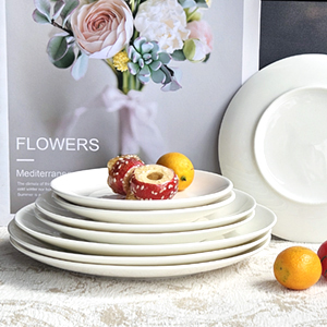 Stackable porcelain plates
