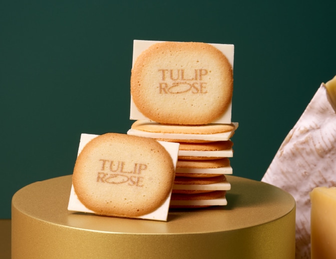 〈チューリップローズ〉の魅力が楽しめる