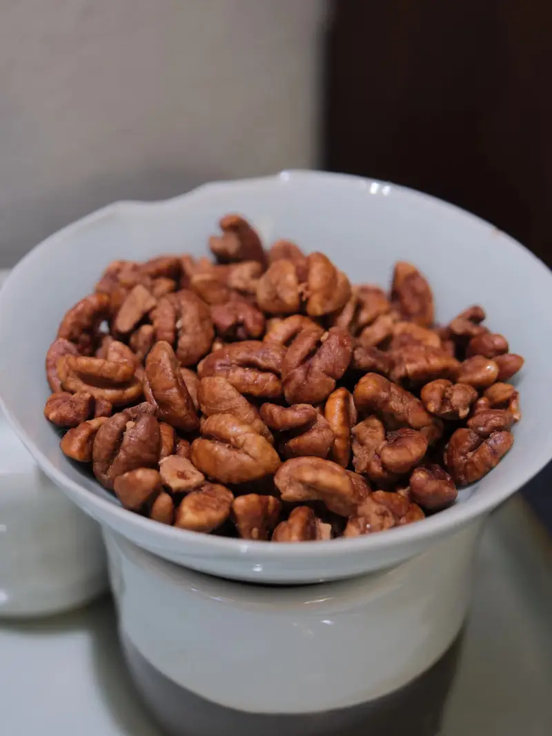 mountain walnut  , shelled  , nuts   original flavoring, salt and pepper flavor/ cream-flavored      , 100g/3.53oz details 2