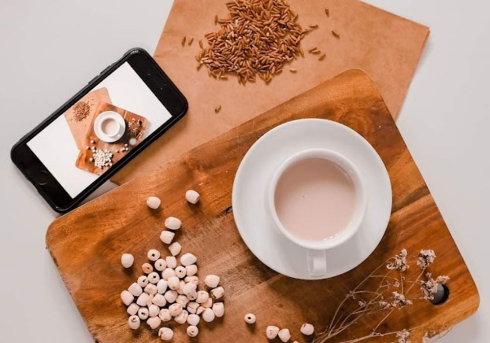 Cách làm sữa gạo lứt hạt sen thơm ngon, bổ dưỡng tại nhà