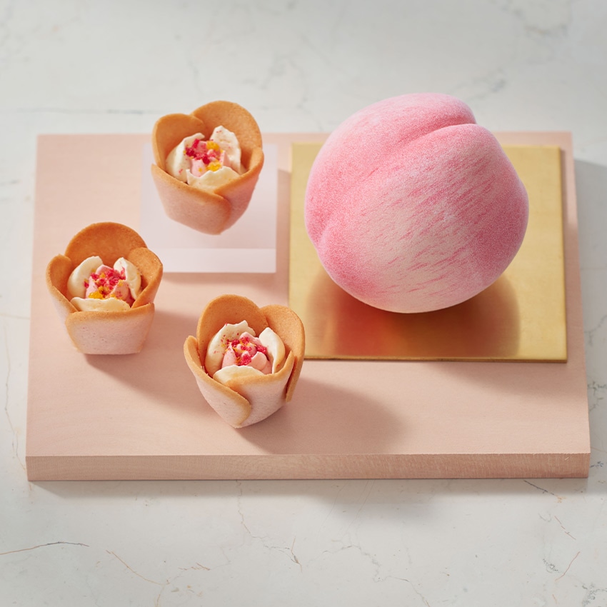 Get Tokyo Tulip Rose Cream Flower Peach Cookies 6pcs Delivered