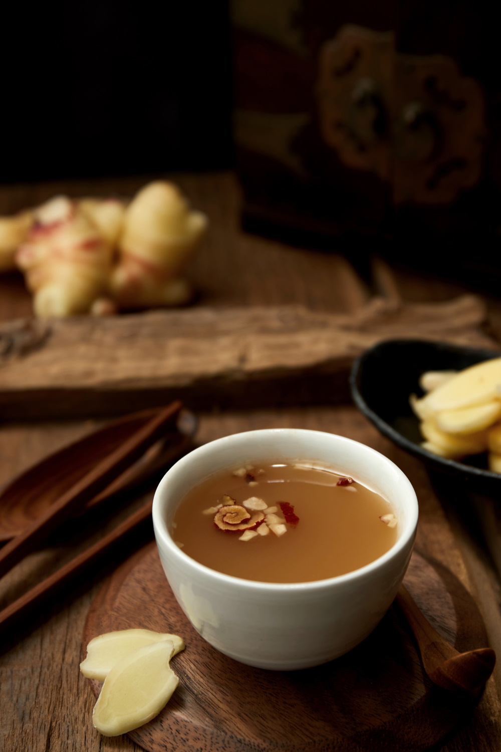 thumbnail interactive-video image 1 of DAMTUH Korean Traditional Ginger Tea – 15 Premium Stick Packets (Powdered Instant Drink) 1 of 4