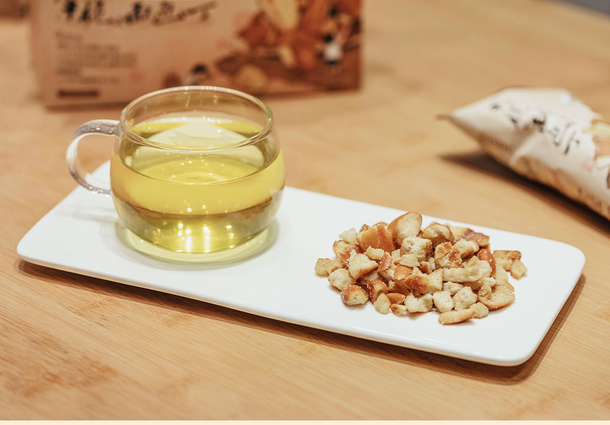 【中国直邮】 茶颜悦色 干脆面包丁   海盐焦糖味  休闲小零食35g [小袋包装]