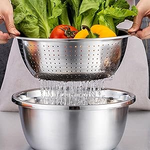 Stainless steel strainer