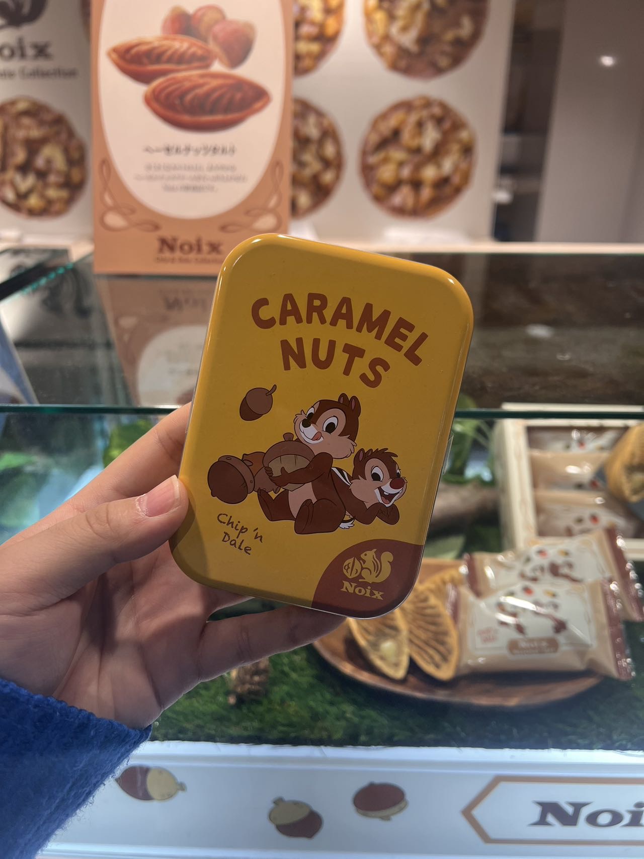 日本直送」NOIXxディズニー キャラメルナッツ 50g缶入り - Weee!