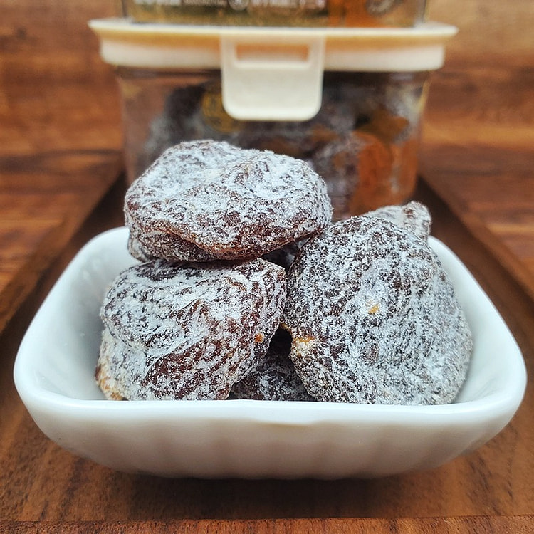 泉利堂 盐津梅饼 蜜饯果干盒装零食 200 克