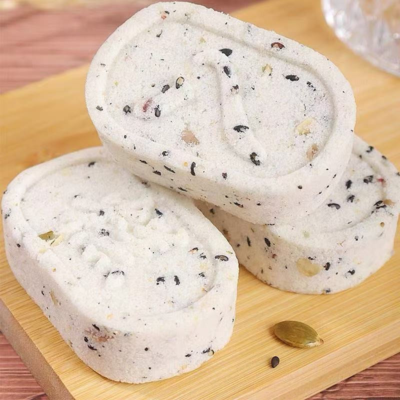 Eight-treasure cake with poria cocos and nuts 200 g