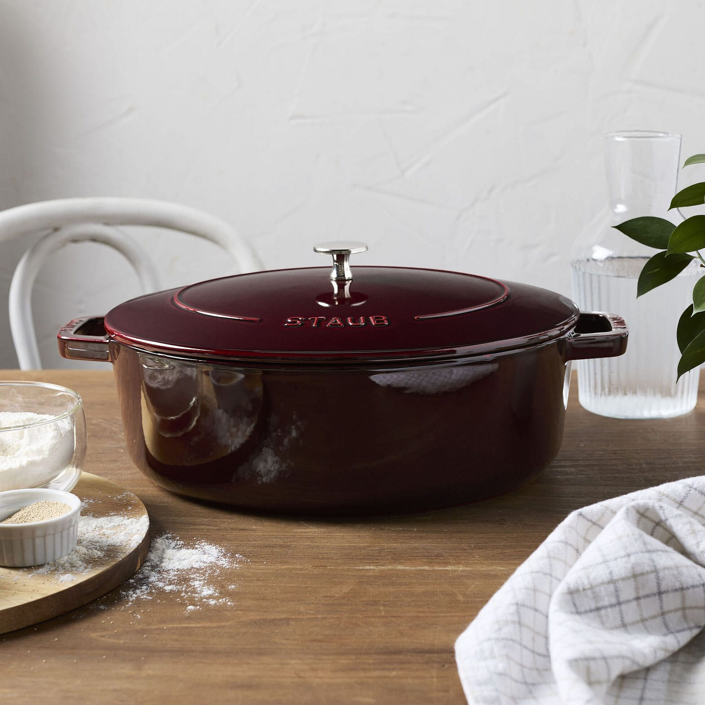 Staub Cast Iron Dutch Oven 6.25-qt / Grenadine 1 each