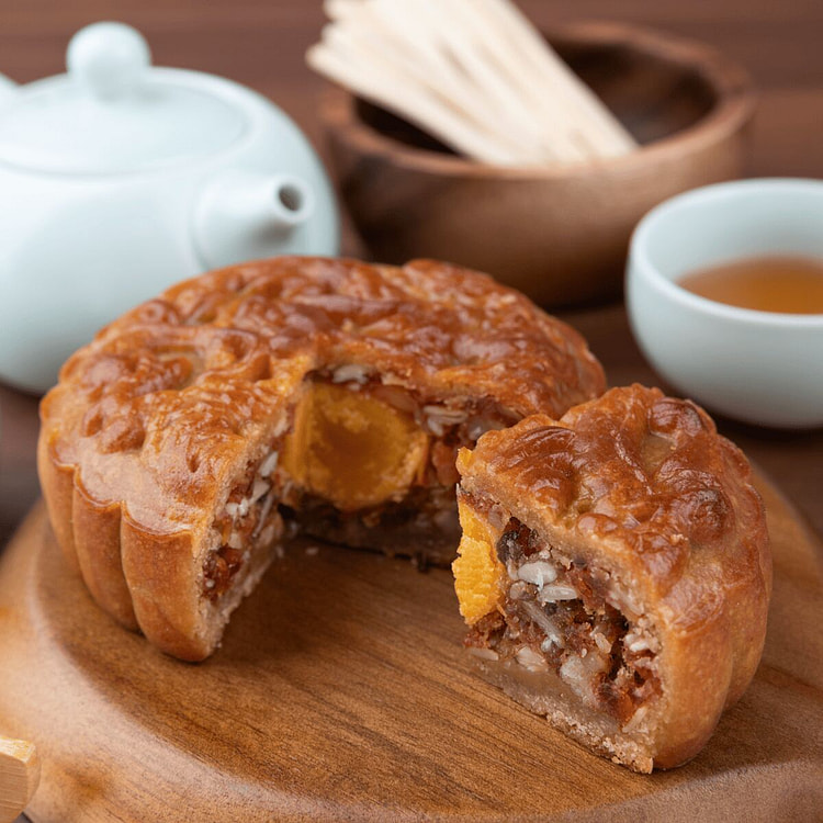 Mixed Nuts Mooncake w. Egg Yolk 175g
