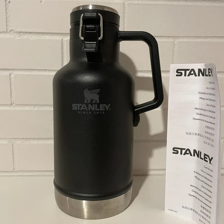 New Stanley Classic Easy Pour Growler, 64 oz, 1.9L 200 pack