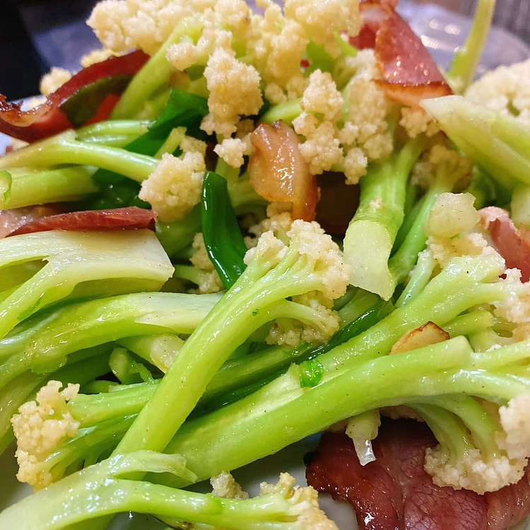 腊肉炒花菜 400g