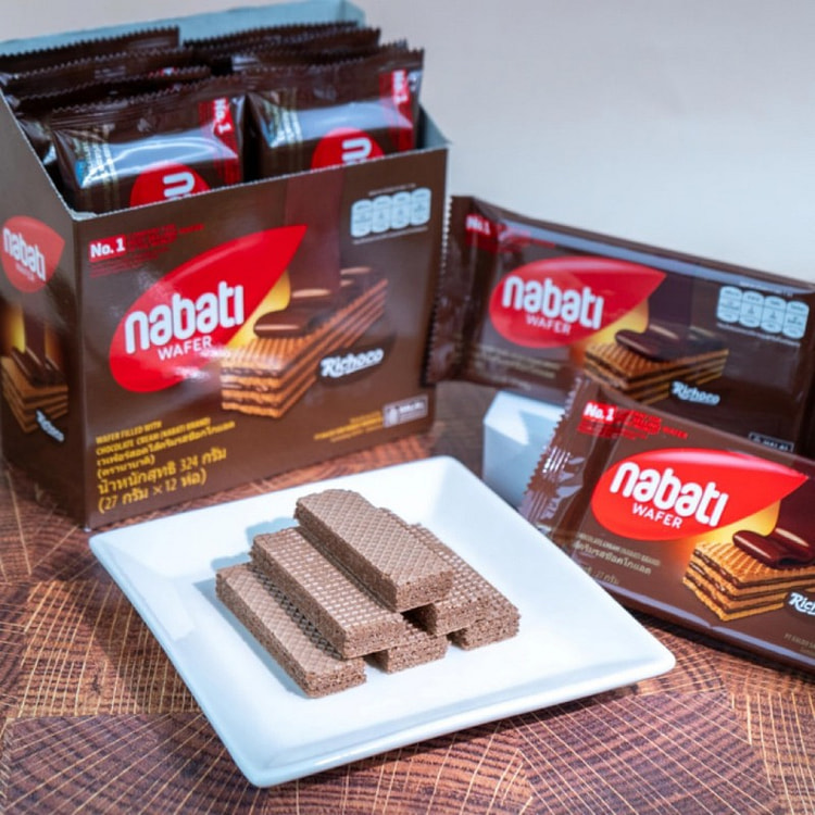 Wafer Filled with Chocolate Flavor