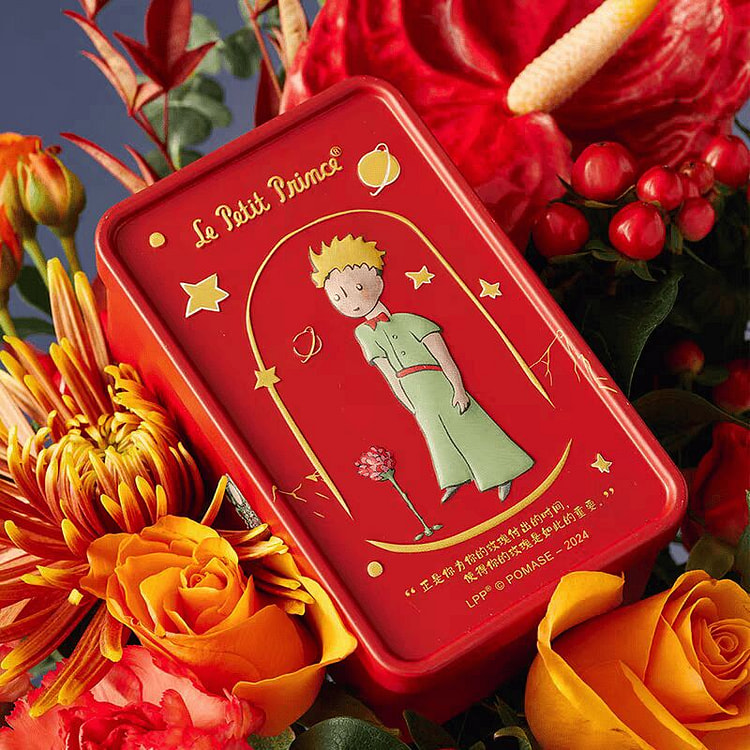 Red gift box cookies. 30g*1 30 g