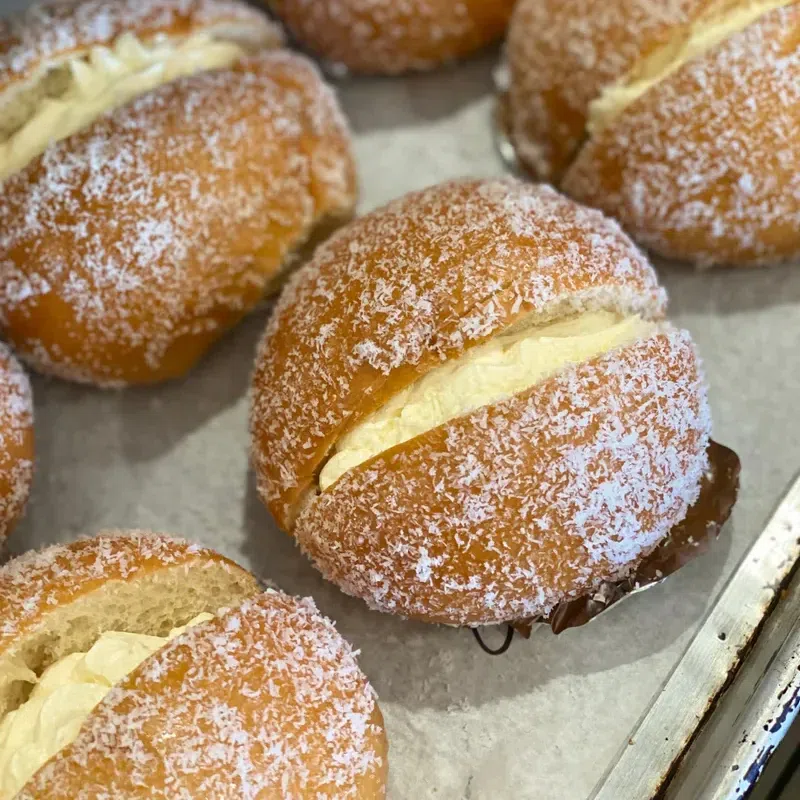 Pão de creme de manteiga de coco 1 unidade(s)