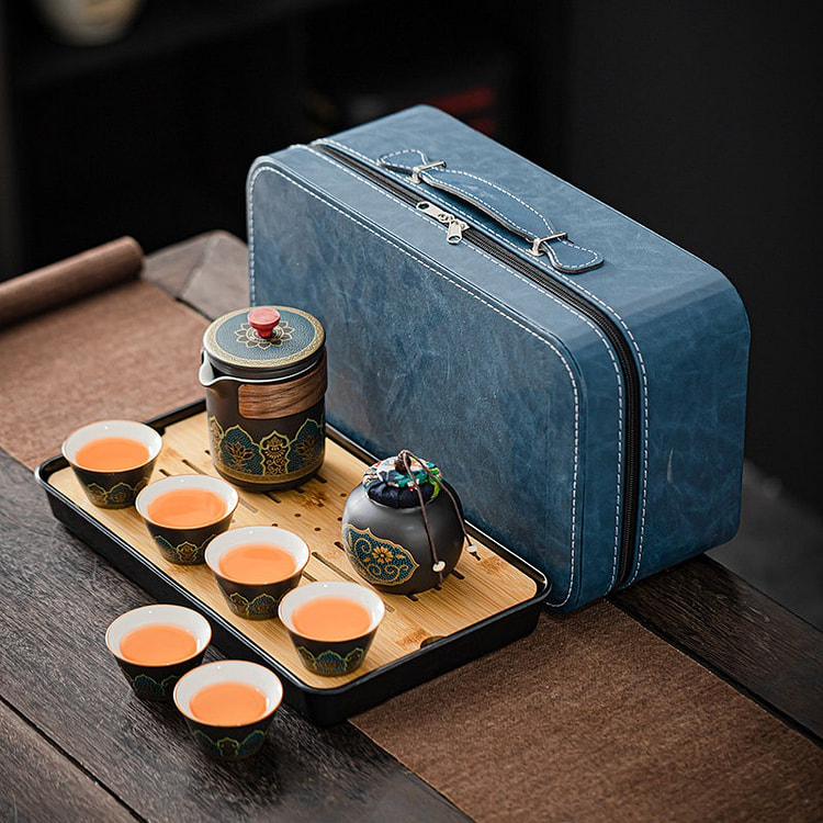 Classic Black Tea Set: 1 Teapot + 6 Cups 1 each