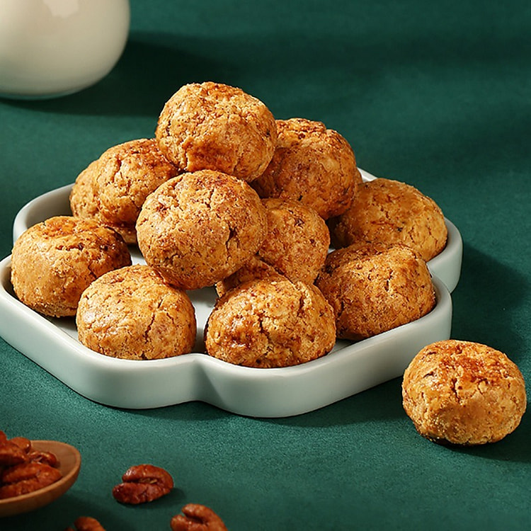Walnut kernel shortbread
