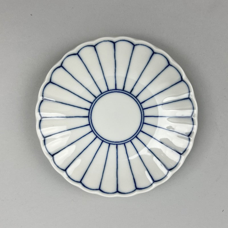 Made-in-Japan Hinagiku Daisy Blue & White Sauce Plates, 3.5"dia. 1 each