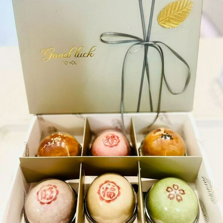 Classic Pastry Ball Gift Box 1 box