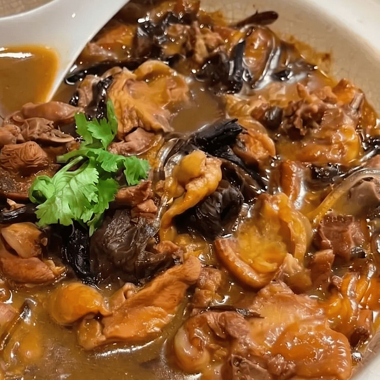 东北小鸡炖蘑菇 半份约800g 1 份