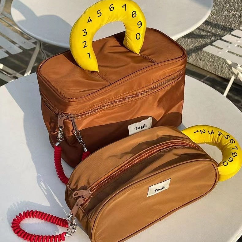 Tagi CALLME BUGGY BAG CARRYING CASE HOTDOG BAG LARGE SIZE ALMOND 180 g