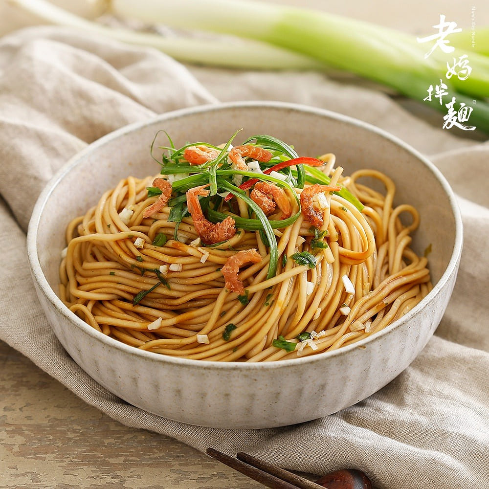 Mom's Dry Noodle - Onion & Shrimp Noodle 134g 1 each