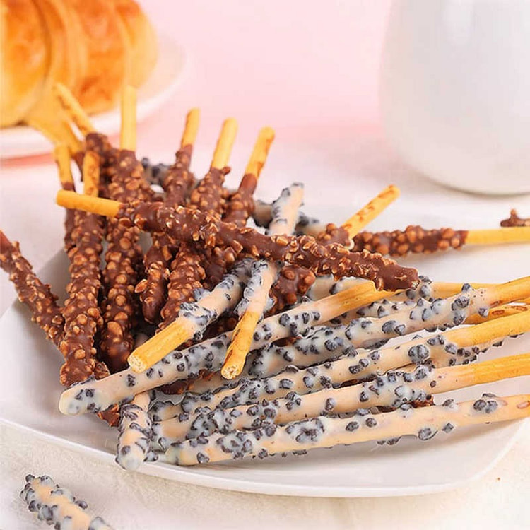 乐天（LOTTE）派派乐 pepero 巧克力棒 涂层 夹心 杏仁坚果脆 曲奇饼干 休闲零食 32克 (min 2)