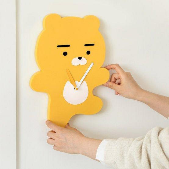 KAKAO FRIENDS Character Wall Clock (Ryan)