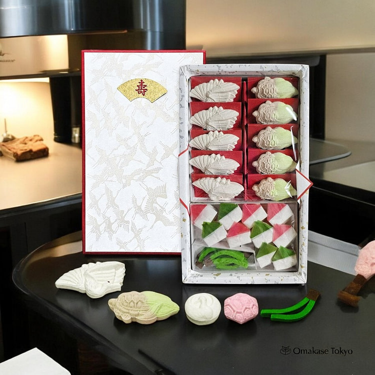 Fukuya Wasanbon Crane & Turtle Sweets Set, 25 Pcs