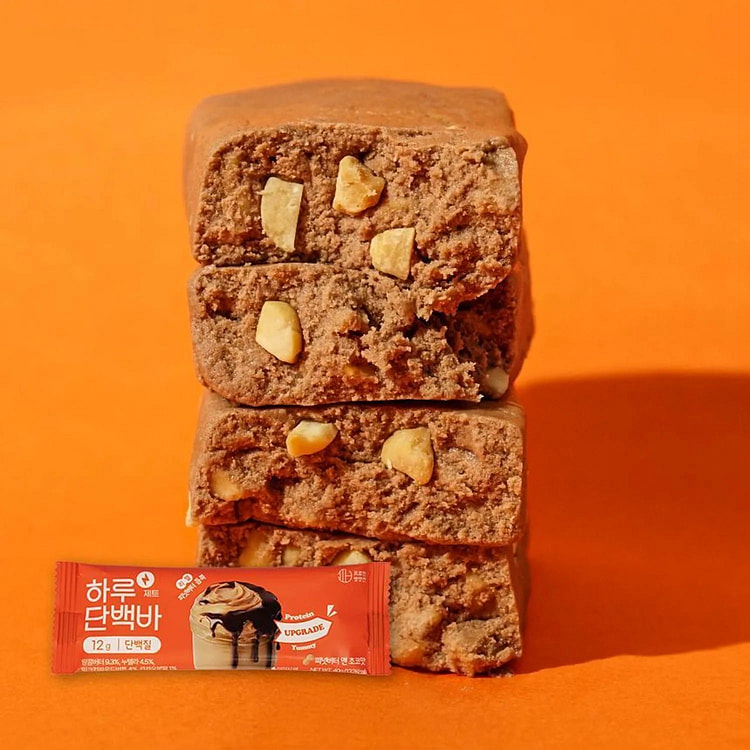Peanut butter chocolate flavored protein bar 40g 1 pack