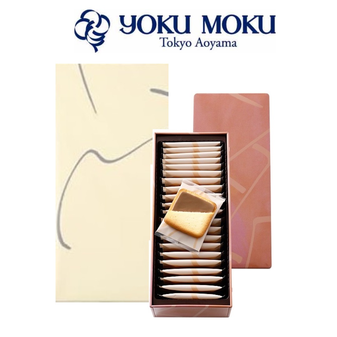 Darya Poverennova filmda yalang‘och.