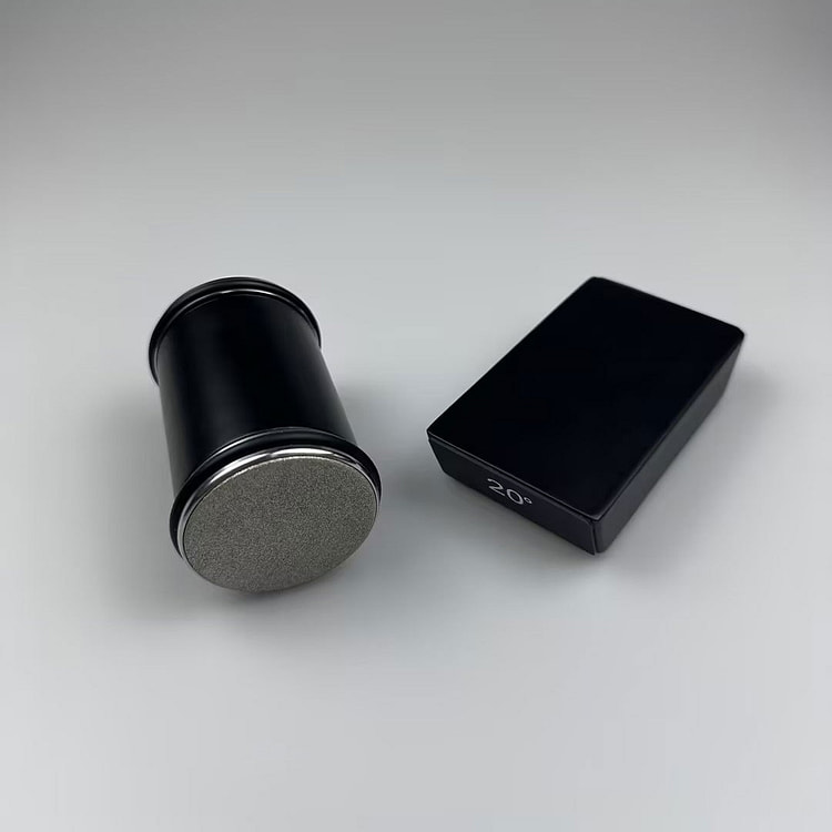 刀具磨刀工具，滚动刀具磨刀器套件，适用于任何硬度的钢材，带有 15 度和 20 度磁角的厨房刀具磨刀器（棕色）