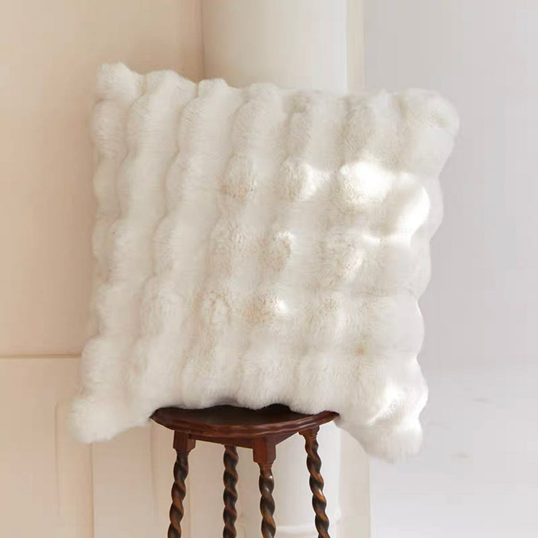 LULLABUY Tuscan Imitation Fur Throw Pillow White 50x50cm 2000 g