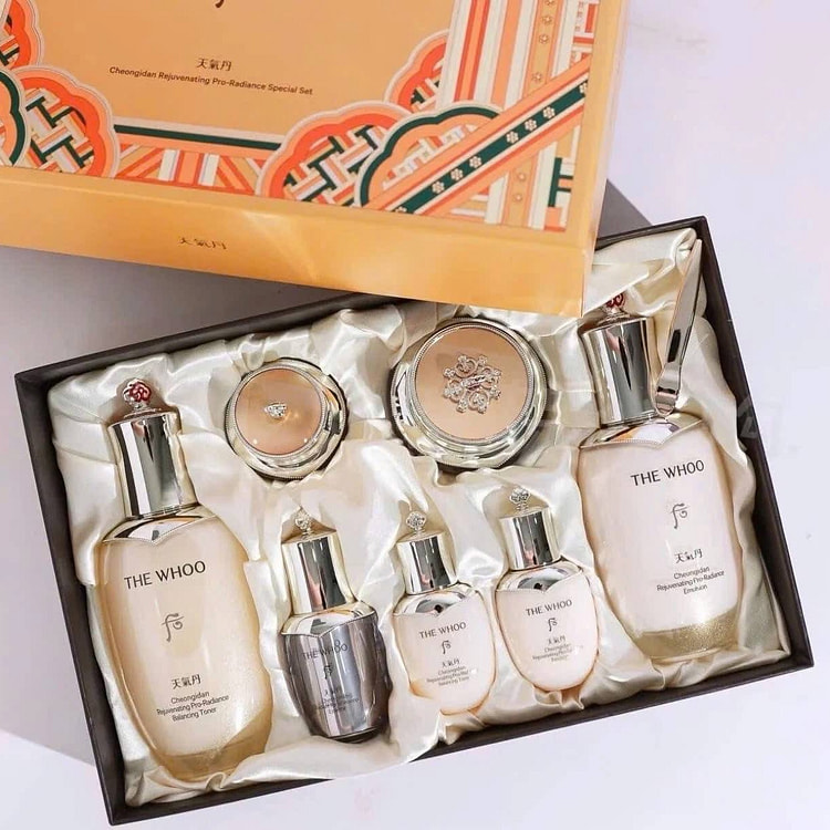 The Whoo Cheongidan Rejuvenating Pro Radiance Set 1 box