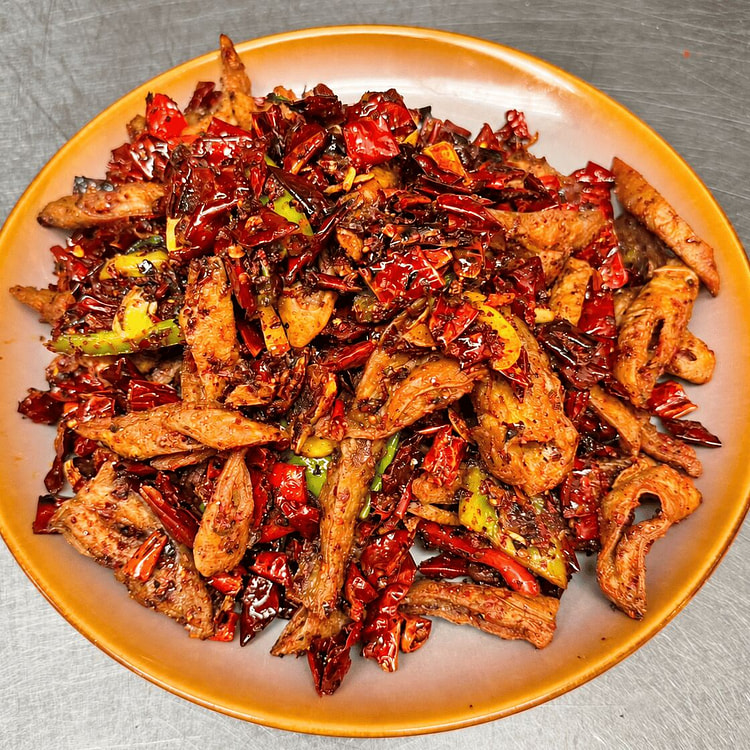 干煸肥肠 300 克