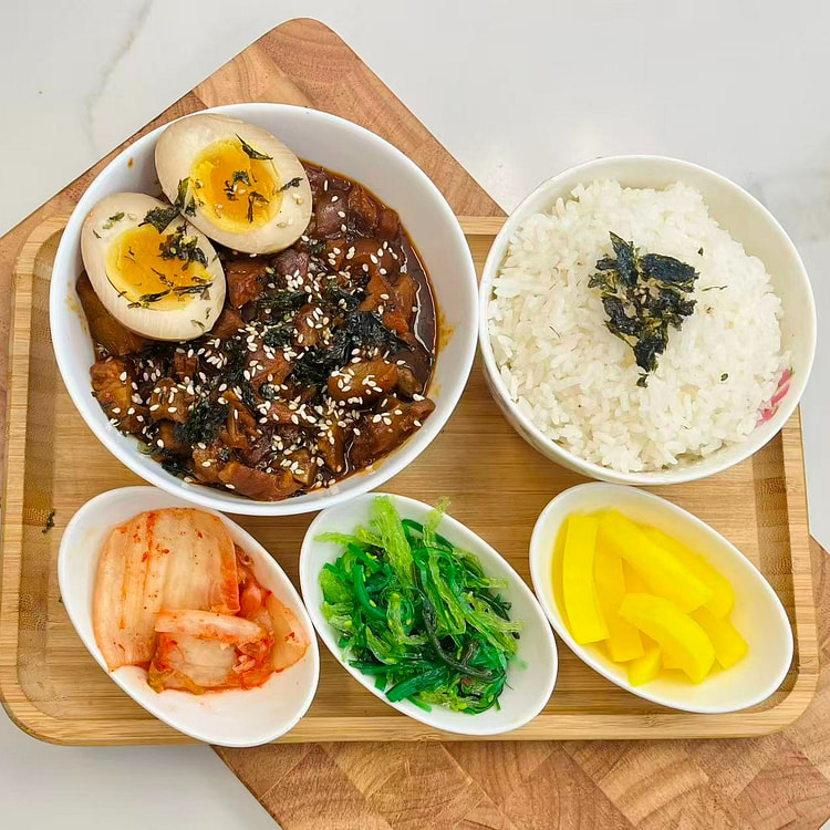 韩式卤肉饭套餐12oz卤肉+鸡蛋+三款小菜 1 份