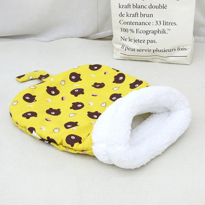 Cat Sleeping Bag for a Comfortable Night's Sleep Yellow 1 ポンド