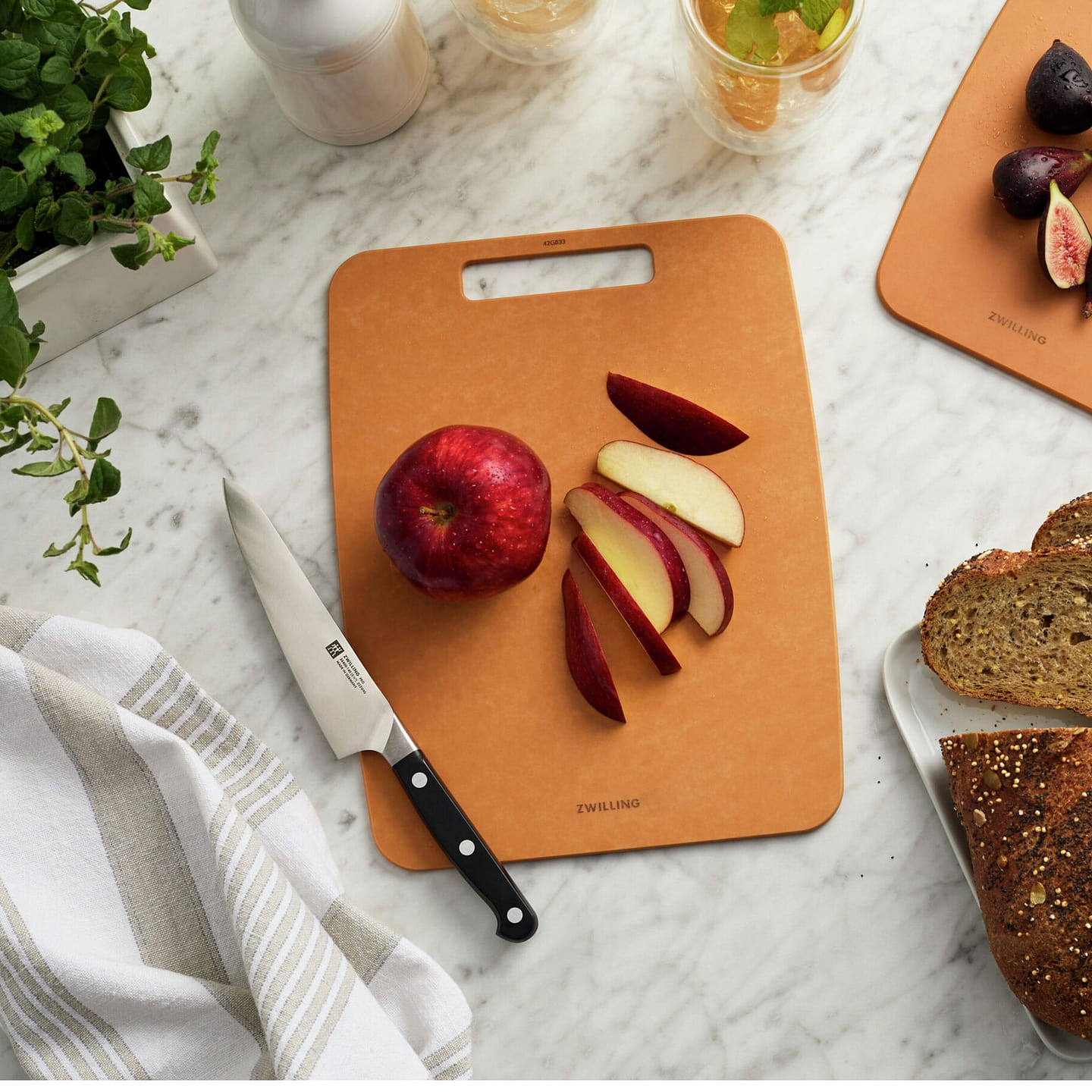 ZWILLING Plant Fiber Cutting Board – Natural 11-in 1 each