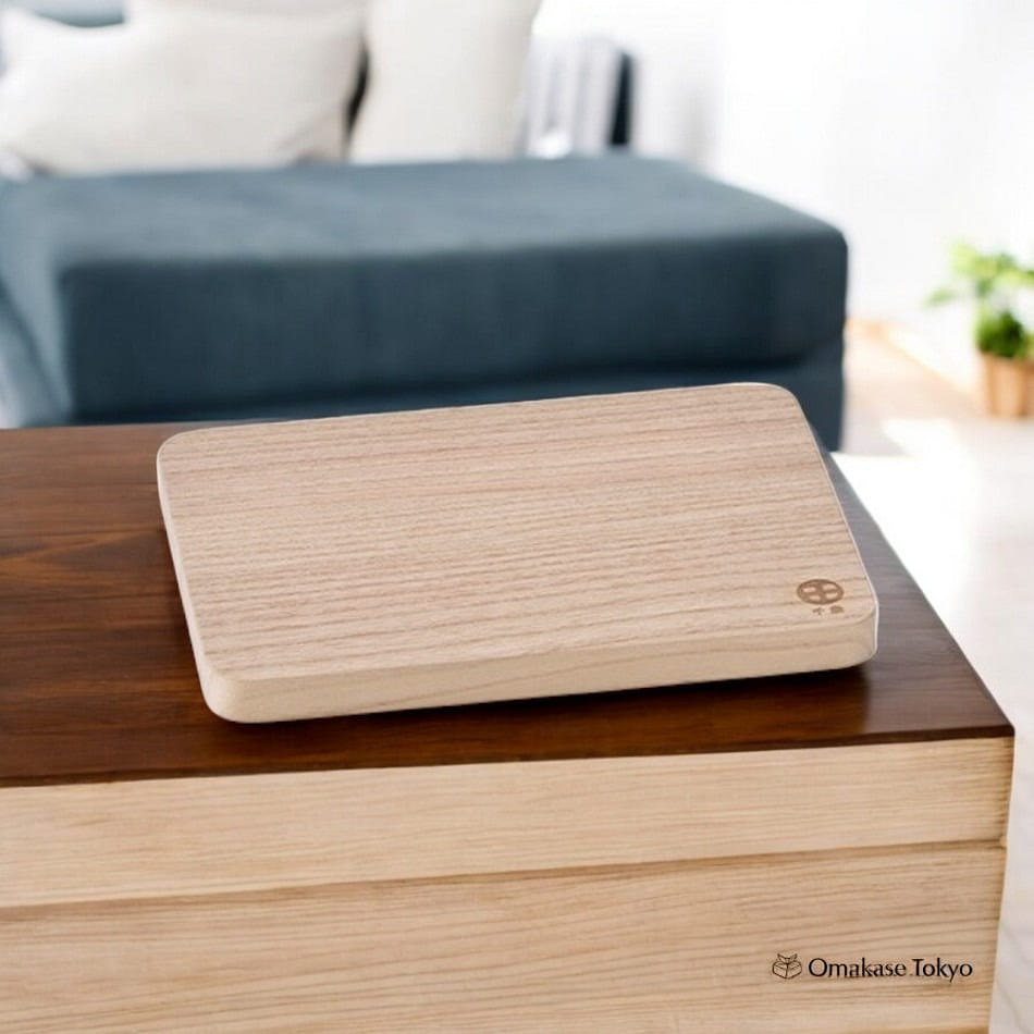 Chitose Paulownia Cutting Board 250g 250 g