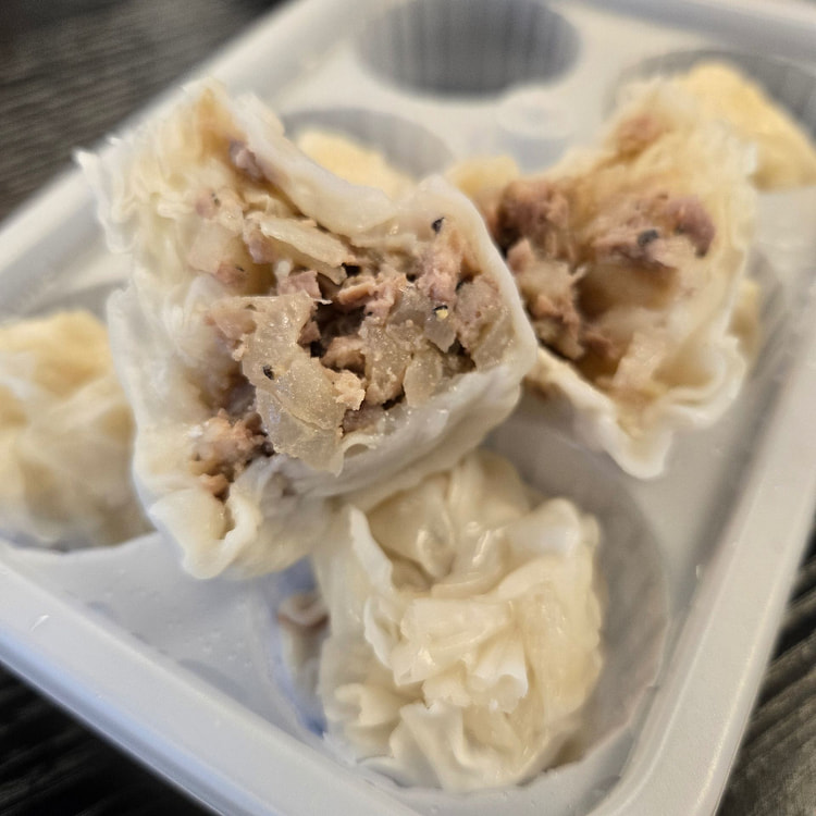 牛肉烧卖 6pc 花边泛白已熟可选择食用 1 份