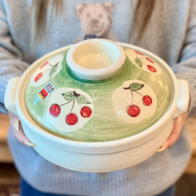 Banko ware Cherry 2.3L Donabe 8 size(Gift Box)