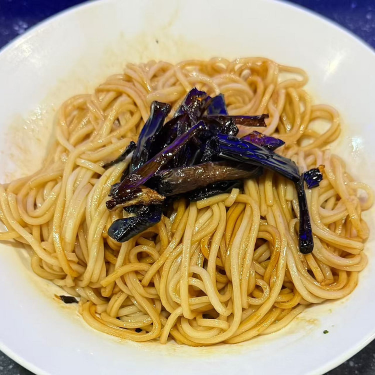 Green onion oil noodle
