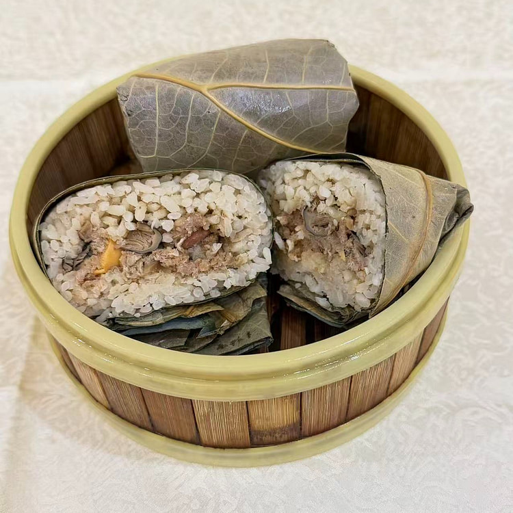 Sticky Rice in Lotus Leaves 2pc 180 g