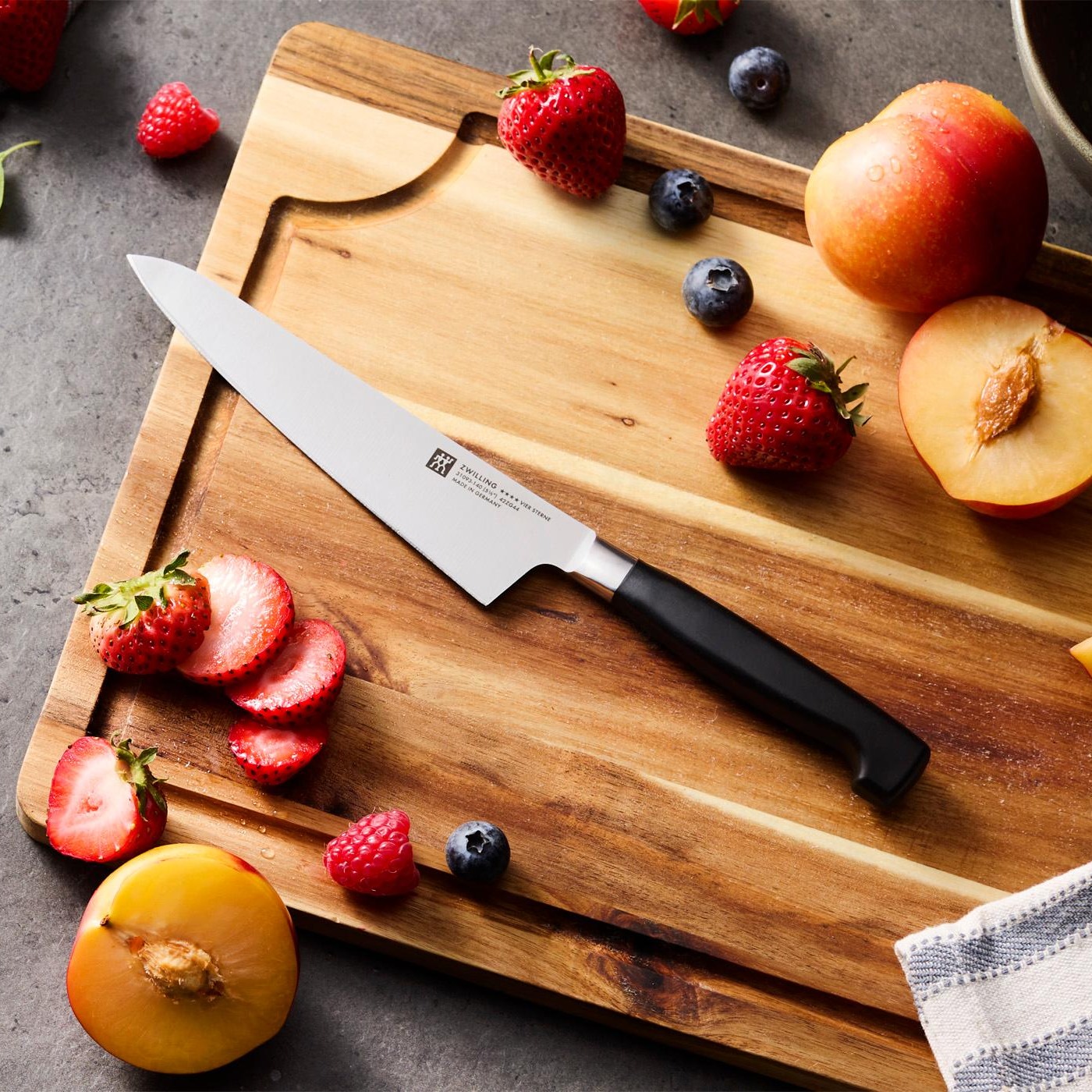 ZWILLING Four Star 5.5-inch Prep Knife - Weee!