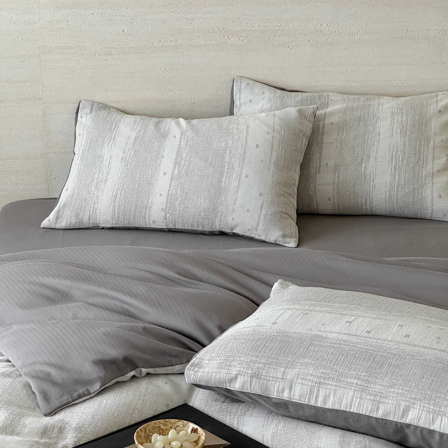 Serene Weave Bedding Set Ash Cloud-Queen 2000 g