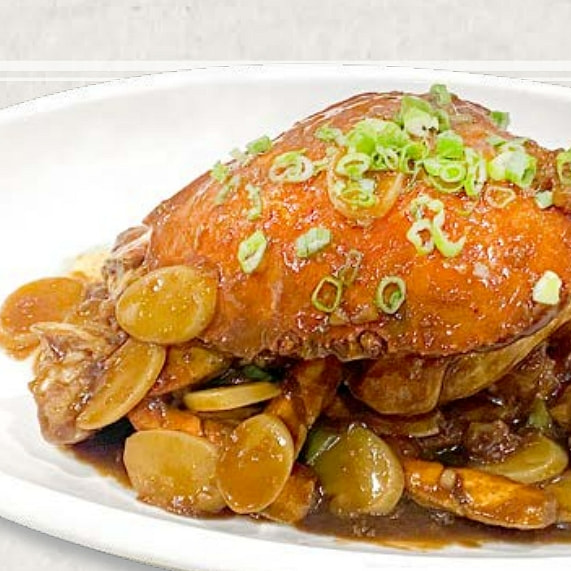 Fried Crab with Rice Cake in Brown Sauce