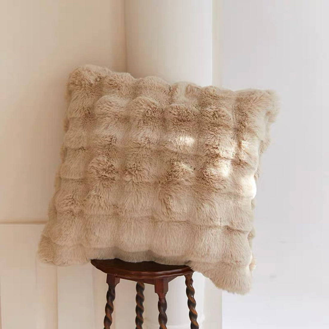 LULLABUY Tuscan Imitation Fur Throw Pillow Caramel 50x50cm 2000 g