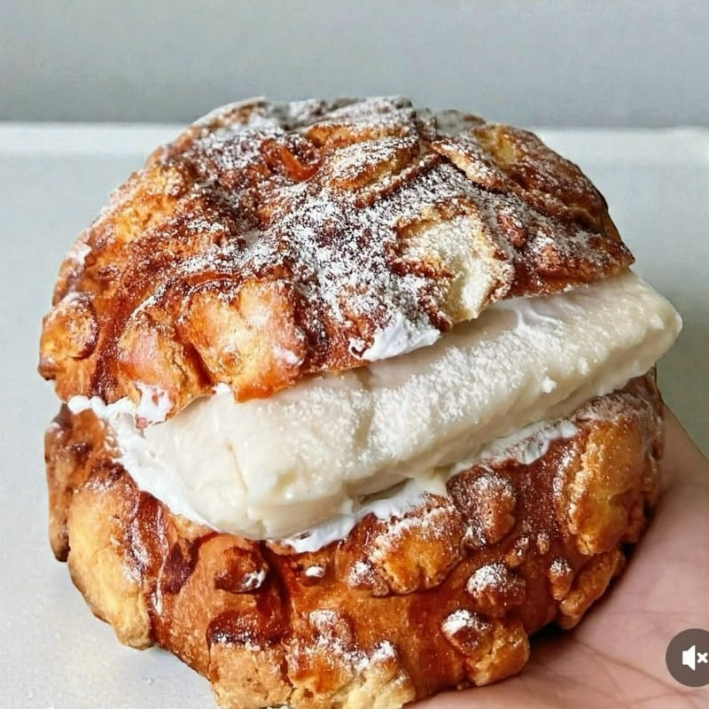 Tiramisu Melon Bun 1 count