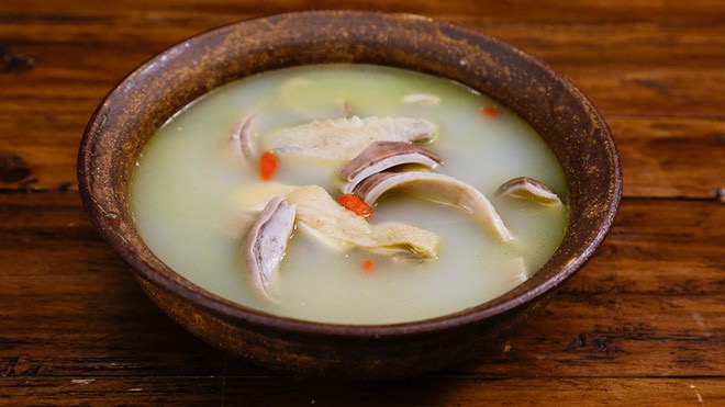 weee-white-pepper-pig-stomach-chicken-soup